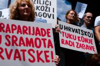 Okupljanje za spas konja od okrutnosti �traparijade [ 168.50 Kb ]