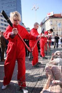 Anti-fur protest Zagreb 2009 m [ 156.49 Kb ]