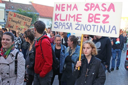 Prosvjed za klimu u Zagrebu [ 1.04 Mb ]
