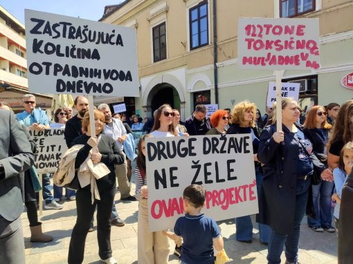 prosvjed protiv mega klaonice [ 549.77 Kb ]