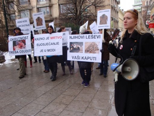 Demo against fur in Sarajevo 5 [ 108.33 Kb ]