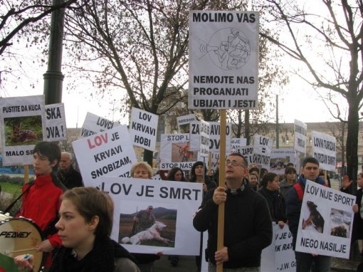Anti-hunt demo, Zagreb 2011 a [ 130.88 Kb ]